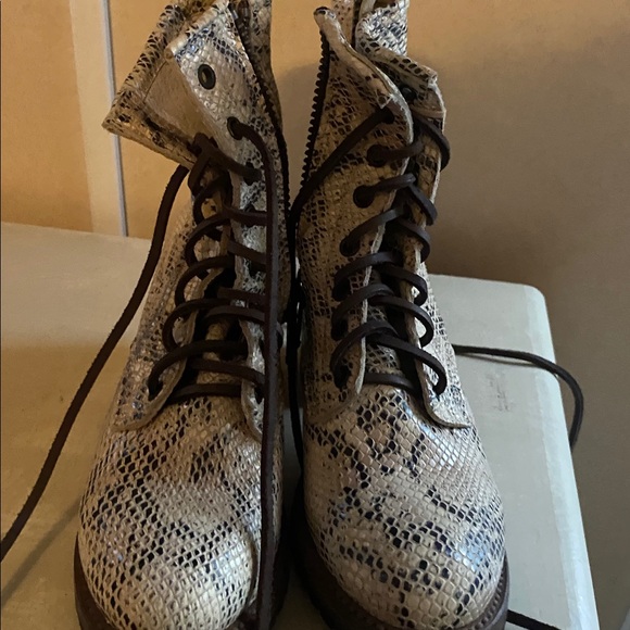 freebird Shoes - Freebird Beige and Brown Lace-Up Boots snakeskin 8